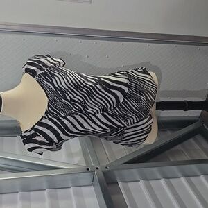 Worthington Zebra Print‎ Finge Short Sleeve Shirt Size Medium